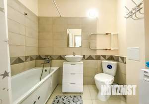 1-к квартира, посуточно, 40м2, 1/25 этаж