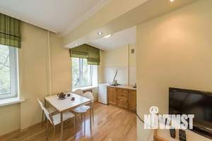 Студия квартира, посуточно, 45м2, 2/5 этаж