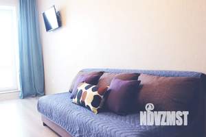 Студия квартира, посуточно, 33м2, 20/20 этаж