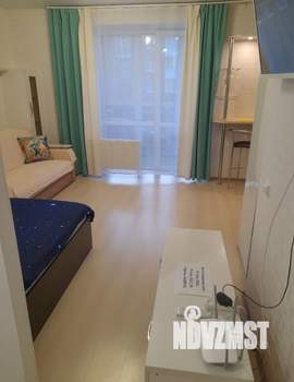 Студия квартира, посуточно, 32м2, 1/3 этаж