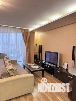 1-к квартира, посуточно, 58м2, 1/1 этаж