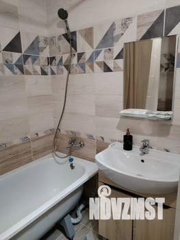 1-к квартира, посуточно, 35м2, 10/24 этаж