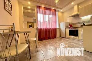 1-к квартира, посуточно, 40м2, 2/17 этаж