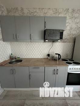 1-к квартира, посуточно, 35м2, 7/25 этаж