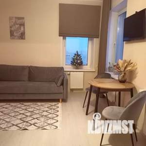 Студия квартира, посуточно, 35м2, 12/25 этаж