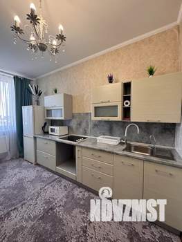 1-к квартира, посуточно, 40м2, 21/25 этаж