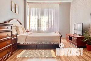 1-к квартира, посуточно, 42м2, 4/15 этаж