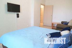 1-к квартира, посуточно, 39м2, 1/25 этаж