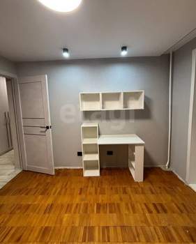 3-к квартира, вторичка, 42м2, 9/9 этаж