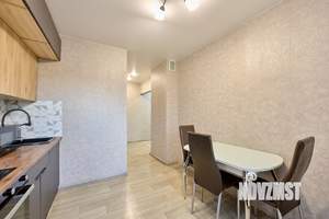 2-к квартира, вторичка, 53м2, 1/9 этаж