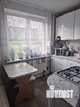 2-к квартира, вторичка, 37м2, 1/5 этаж