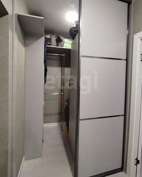 2-к квартира, вторичка, 65м2, 1/6 этаж