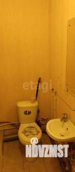 2-к квартира, вторичка, 68м2, 1/10 этаж