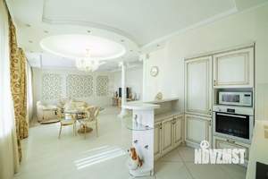 4-к квартира, вторичка, 141м2, 2/12 этаж