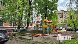 4-к квартира, вторичка, 100м2, 2/4 этаж