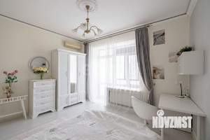 4-к квартира, вторичка, 141м2, 2/12 этаж