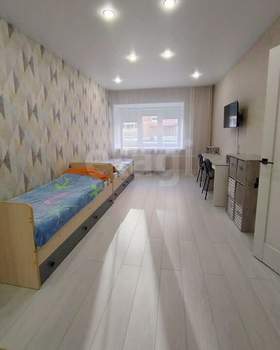 2-к квартира, вторичка, 65м2, 1/6 этаж