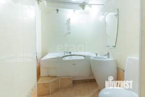 2-к квартира, вторичка, 93м2, 16/17 этаж