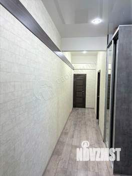 2-к квартира, вторичка, 61м2, 1/4 этаж