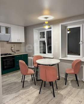 3-к квартира, вторичка, 42м2, 9/9 этаж