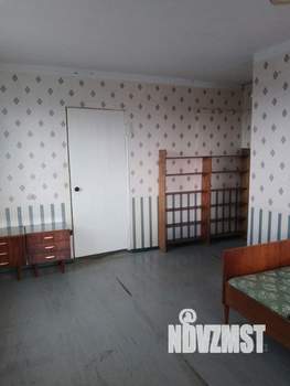 3-к квартира, вторичка, 58м2, 8/9 этаж