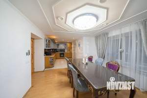 5-к квартира, вторичка, 211м2, 4/6 этаж