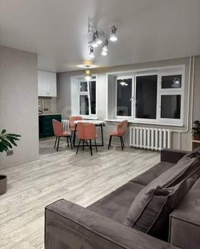 3-к квартира, вторичка, 42м2, 9/9 этаж