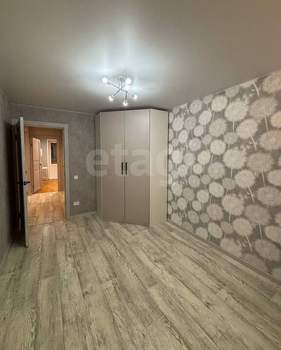 3-к квартира, вторичка, 42м2, 9/9 этаж