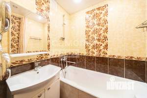 3-к квартира, вторичка, 67м2, 1/10 этаж