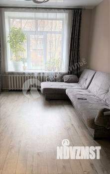 2-к квартира, вторичка, 61м2, 1/4 этаж