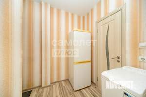 Студия квартира, вторичка, 37м2, 1/4 этаж