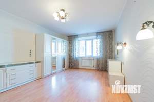 4-к квартира, вторичка, 141м2, 2/7 этаж
