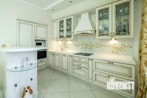 4-к квартира, вторичка, 141м2, 2/12 этаж