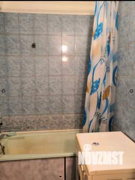 2-к квартира, вторичка, 44м2, 1/4 этаж
