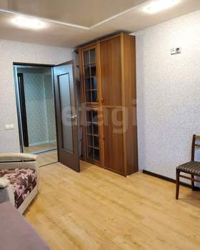 2-к квартира, вторичка, 50м2, 5/5 этаж