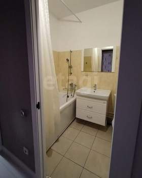 2-к квартира, вторичка, 65м2, 1/6 этаж