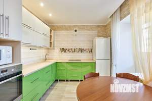 3-к квартира, вторичка, 95м2, 7/16 этаж
