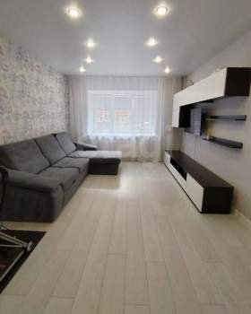 2-к квартира, вторичка, 65м2, 1/6 этаж