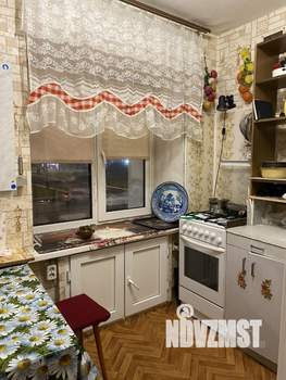 3-к квартира, вторичка, 58м2, 2/5 этаж