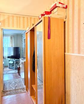 3-к квартира, вторичка, 58м2, 8/9 этаж