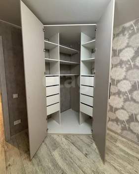 3-к квартира, вторичка, 42м2, 9/9 этаж